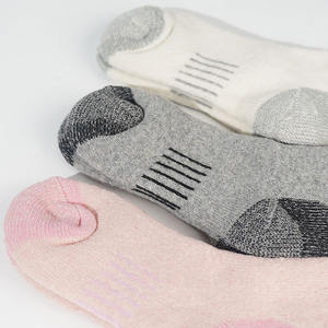 Vente en gros <span class=keywords><strong>de</strong></span> chaussettes en laine mérinos chaudes et épaisses pour le <span class=keywords><strong>ski</strong></span> <span class=keywords><strong>de</strong></span> randonnée thermique d'hiver pour femmes et hommes - Product Image 4