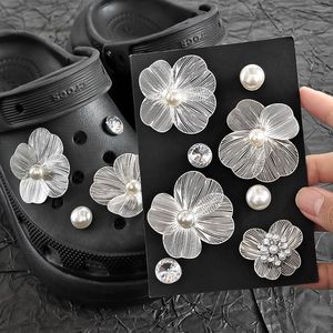 Breloque florale pour sabot, style vintage de luxe léger, accessoires DIY, été/automne, style Croc, perle et strass détachables - Product Image 4