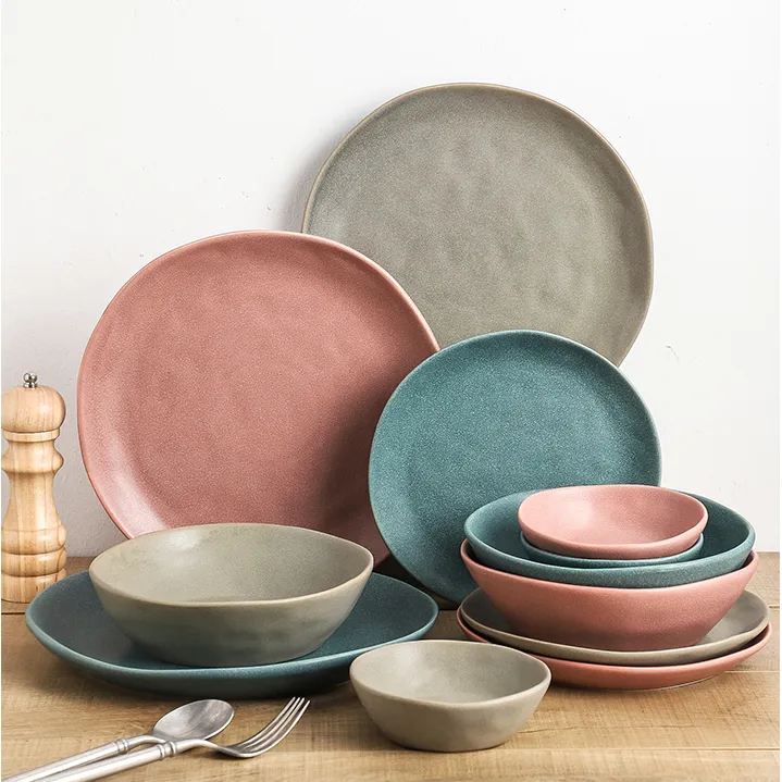 Vente en gros d'étain plats en céramique, plats Morandi et assiettes en céramique anti-couleur