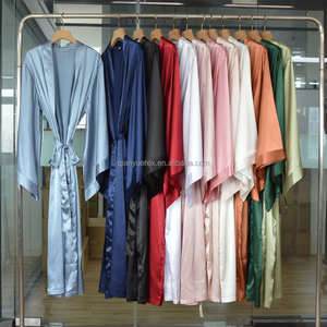 All'ingrosso abito da <span class=keywords><strong>donna</strong></span> <span class=keywords><strong>in</strong></span> <span class=keywords><strong>seta</strong></span> lunga con maniche larghe Kimono <span class=keywords><strong>in</strong></span> raso abito morbido di lusso da sposa damigella d'onore abito da mattina da <span class=keywords><strong>donna</strong></span> - Product Image 5