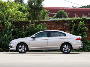 Nuova <span class=keywords><strong>VW</strong></span> Bora 2026 200TSI DSG, Berlina Compatta a Benzina, 4 Porte, 5 Posti, Prodotto Cinese per Adulti, Disponibile a Prezzo Conveniente - Product Image 4