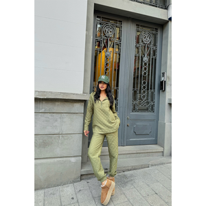 Ensemble de survêtement matelassé simple à capuche kaki léger pour femme style décontracté adulte - Product Image 2