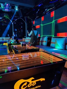 Tavolo in Vetro LED Infinito Linhao, Stile Contemporaneo, Tavolino <span class=keywords><strong>da</strong></span> Caffè o <span class=keywords><strong>da</strong></span> <span class=keywords><strong>Bar</strong></span> per Night Club, Tavolo a Specchio LED con Effetto Infinito - Product Image 6