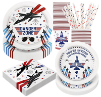 Kit de vaisselle jetable pour fête d'anniversaire de garçons sur le thème Pilote de chasse : Assiettes, gobelets, serviettes, nappe, couverts et pailles