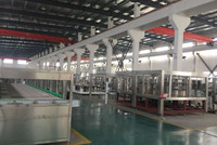 Ligne de production automatique de remplissage d'eau minérale en bouteille PET de 500 ml, 1 litre et 2 litres, 3 en 1