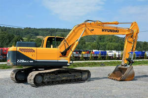 Excavatrice sur chenilles d'occasion Hyundai 220lc-9s d'origine coréenne, moteur Yanmar, pompe à engrenages, roulement, haute efficacité, bon état, vente - Product Image 2