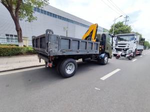 <span class=keywords><strong>Grue</strong></span> montée par <span class=keywords><strong>camion</strong></span> d'ISUZU 4*2 avec la décharge 3.2TON <span class=keywords><strong>grue</strong></span> hydraulique de <span class=keywords><strong>camion</strong></span> de boom d'articulation mini <span class=keywords><strong>grue</strong></span> abordable de <span class=keywords><strong>camion</strong></span> - Product Image 6