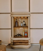Armoire à vin de luxe légère et haut de gamme, design créatif pour villa de luxe, meuble de rangement élégant pour la maison