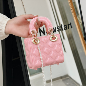 2025 été nouveau sac de gelée à la mode matelassé princesse <span class=keywords><strong>Diana</strong></span> sac pour femmes PVC perle bandoulière ouvert Mini sac pour dames enfants - Product Image 5