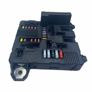 Nuova Scatola Fusibili Motore 8200306032 8200306033 per <span class=keywords><strong>Renault</strong></span> Megane <span class=keywords><strong>Scenic</strong></span> 2 2002-2006 - Product Image 3