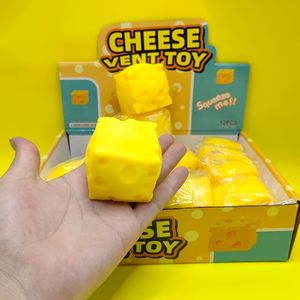Jouet à presser carré super doux Jincan en forme de fromage, amusant et créatif, petits jouets pour filles, vente en gros directe d'usine, rebond lent - Product Image 3