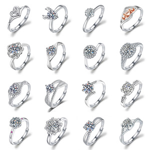 Bague ouverte réglable pour femme en cuivre imitation moissanite PFT - Sensation de luxe léger et haut de gamme - Product Image 1