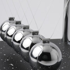 Berceau <span class=keywords><strong>de</strong></span> <span class=keywords><strong>Newton</strong></span>, jouet <span class=keywords><strong>de</strong></span> bureau en acier, cadeau, pendule <span class=keywords><strong>de</strong></span> gravité, matériel pédagogique, physique, science, métal, décoration <span class=keywords><strong>de</strong></span> bureau à domicile - Product Image 3