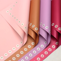 Kertas Kado Kerajinan Daur Ulang Grosir Motif Bunga Daisy Korea Tahan Air Desain Buket Bunga untuk Hadiah Hari Valentine