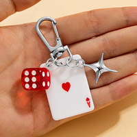 Promotion : Porte-clés créatif et tendance en acrylique, motifs cartes de poker, dés et étoiles, breloque de sac à thème de jeu pour les gamers et le streetwear, vente en gros