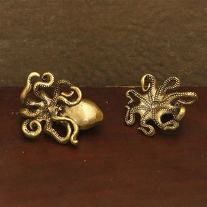 Figura de Pulpo de Latón Hecha a Mano, Escultura de Animal Marino en Estilo Tradicional Antiguo para Decoración de Escritorio, Regalo Coleccionable - Product Image 4