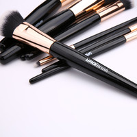 Ensemble de pinceaux de maquillage professionnel Yaqi en gros, marque privée, 8 pièces, manche en bois, kit de voyage pour fards à paupières, fond de teint, cosmétiques, tête douce