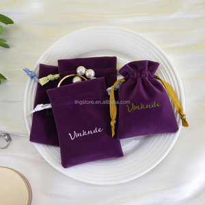Pochette personnalisée en velours violet 10*15cm avec cordon de serrage pour bijoux (colliers, bagues) - Sac de rangement anti-poussière pour cadeaux et cosmétiques - Product Image 3