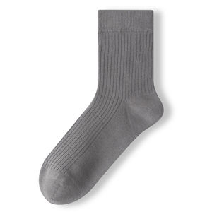 Chaussettes de sport mi-mollet avec logo personnalisé, échantillon de conception gratuit, respirantes et anti-odeur - Product Image 3