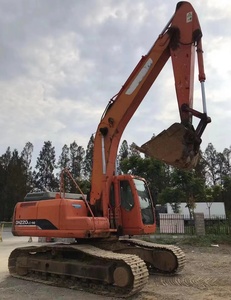 รถขุดไฮดรอลิกแบบตีนตะขาบ Doosan DH220LC-7 มือสองแท้ น้ำหนัก 22 ตัน - Product Image 4