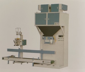 Machine d'emballage automatique de granulés pour animaux de 20 à 50kg pour chevaux, bovins et moutons - Product Image 1