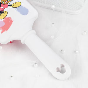 Etiqueta privada personalizada Minnie Mickey dibujos animados plástico lindo peine para el cabello para niños cuidado del cuero cabelludo masaje paleta cojín de aire cepillo de pelo - Product Image 5