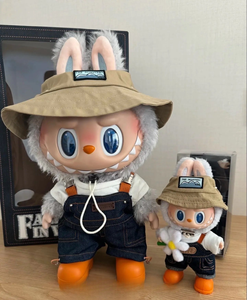 Popmart The Monsters Labubu Fall in Wild Farmer - Peluche da Collezione, Bambola Grande 40cm, Ciondolo Portachiavi 17cm, Action Figure - Product Image 3