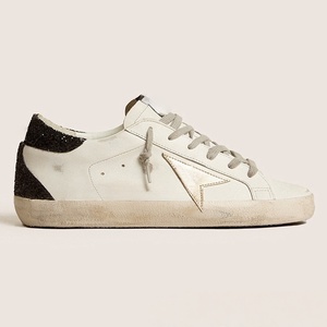 Scarpe da passeggio unisex di alta qualità 2026: Servizio all'ingrosso completo - Super <span class=keywords><strong>Star</strong></span> Classic White Gold Goose - Product Image 2