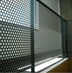 Tôle perforée en acier inoxydable pour grilles de ventilation et protections de machines - Product Image 5