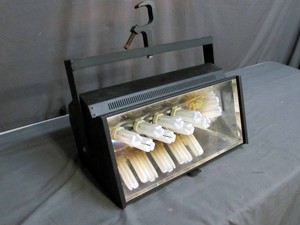 Nouveau et original Videssence 2256DPM Quasar, luminaire fluorescent photo/vidéo, en stock dans l'entrepôt - Product Image 1