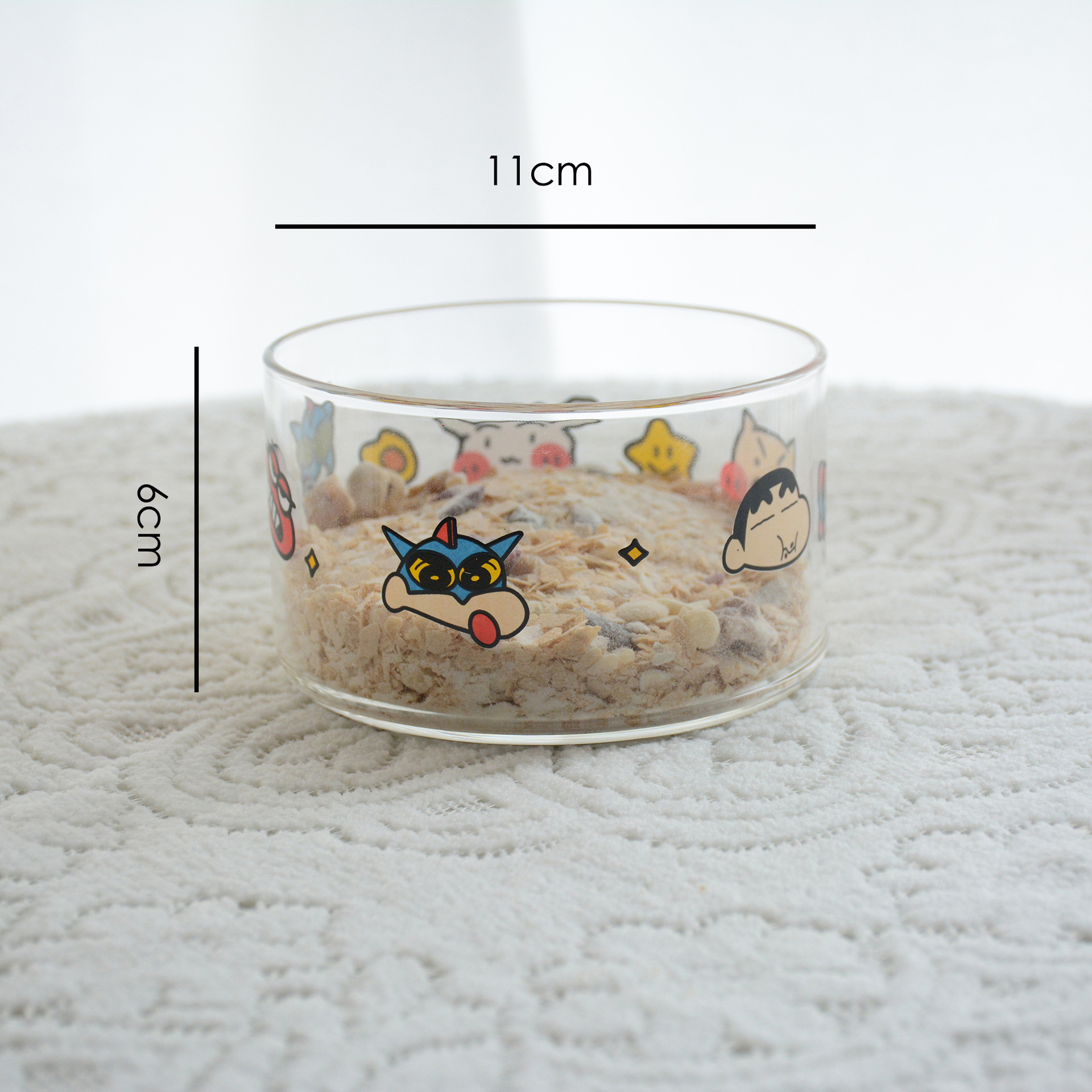 Un cercle de personnages petit bol tasse