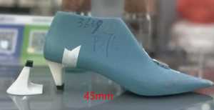 Scarpe con <span class=keywords><strong>Tacco</strong></span> <span class=keywords><strong>Medio</strong></span> Eleganti in Pelle Marrone Scuro con Punta Affusolata e Cinturino alla Caviglia con Fibbia Dorata per Ufficio, Personalizzabili dal Produttore - Product Image 3