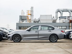 <span class=keywords><strong>BMW</strong></span> Serie 3 <span class=keywords><strong>F30</strong></span> 2020 320i 2.0T Sedán 8 Velocidades Automático LHD Poco Kilometraje Uso Urbano Coche de <span class=keywords><strong>Segunda</strong></span> <span class=keywords><strong>Mano</strong></span> Exportación China - Product Image 4
