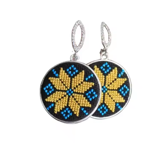 Conejito de Pascua pendientes con cuentas lindo estilo clásico hecho a mano primavera vacaciones joyería accesorios de moda - Product Image 1