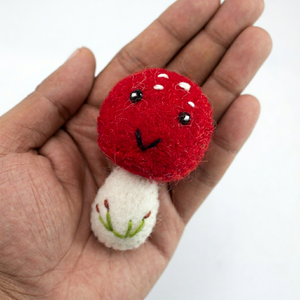 Mini hongo de fieltro hecho a mano, juguete educativo de lana para niños, adorno de comida de juguete - Product Image 3