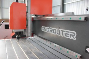 China Bester Preis Holz bearbeitung 3-Achsen-Möbel <span class=keywords><strong>Cnc</strong></span> Router 1325 für Spanplatten MDF HDF OSB Massivholz platte Möbel herstellung - Product Image 3