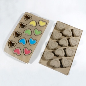 Molde para Hornear en Forma de Corazón con 12 Franjas Verticales, Molde para Decoración DIY de Acción de Gracias y San Valentín - Product Image 1