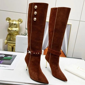 Botas de tacón de aguja de lujo personalizadas para mujer, de gamuza, con punta, hasta la rodilla, de cuero, con hebillas decorativas, botines largos, tacones finos de metal. - Product Image 5