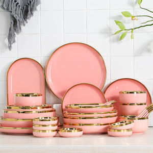 <span class=keywords><strong>Vaisselle</strong></span> multicolore Ensemble de <span class=keywords><strong>vaisselle</strong></span> de luxe en porcelaine osseuse <span class=keywords><strong>Design</strong></span> personnalisé Porcelaine pour restaurants Bol Plats Assiettes <span class=keywords><strong>Service</strong></span> de table - Product Image 3
