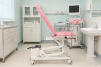 Lit d'examen gynécologique électrique CE ISO pliable, OEM avec alimentation de secours pour hôpital, consultation et petite chirurgie