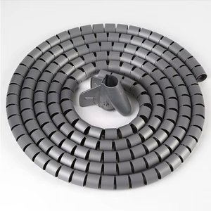 Tube en spirale en plastique PE noir de 22 mm pour l'isolation des fils et câbles avec ruban adhésif noir pour câbles - Product Image 1