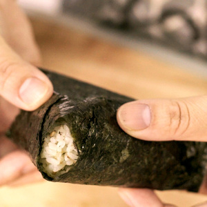 Penjualan paling laris segitiga rumput laut Onigiri Sushi Nori bola nasi segar dan lezat - Product Image 5