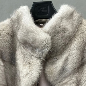 <span class=keywords><strong>Cappotto</strong></span> Invernale da Donna a Maniche Lunghe di Colore Grigio, Lussuoso <span class=keywords><strong>Cappotto</strong></span> in Vera Pelliccia di <span class=keywords><strong>Visone</strong></span> - Product Image 6
