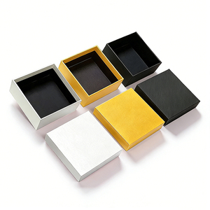 Cajas de Regalo Cuadradas Ecológicas de Alta Gama con Tapa Tipo Cielo y Tierra, Varios Tamaños, Hechas de Cartulina Negra Extra Resistente, Venta al Por Mayor - Product Image 1