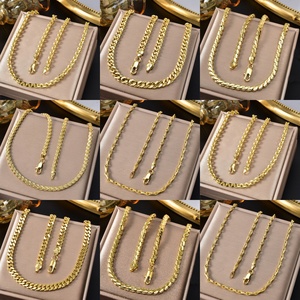 Collar de Cadena de Cobre Estilo <span class=keywords><strong>Italiano</strong></span> Bañado en <span class=keywords><strong>Oro</strong></span> de <span class=keywords><strong>14k</strong></span> 750 con Eslabones Infinitos al Por Mayor para Mujer - Product Image 2