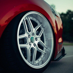 Vente Flash Jantes en Alliage Forgées Sur Mesure Noires à Cinq Branches 18-26 Pouces 5x112 5x114.3 5x120 pour BMW F80 F82 X5 Audi - Product Image 1