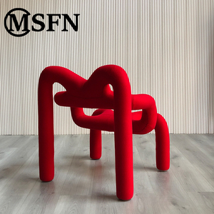 Fauteuil d'appoint sculptural moderne en <span class=keywords><strong>tissu</strong></span> rouge vibrant, idéal pour les espaces Instagrammables, les galeries d'art et les salons créatifs - Product Image 6