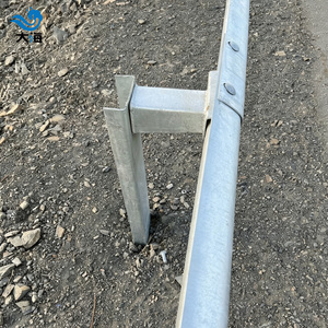 Barrière de sécurité routière GOST (unilatérale) à console rigide KZH en acier galvanisé à chaud H1W2, protection anti-impact ASTM M50 pour la Russie - Product Image 2