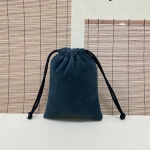 ถุงกำมะหยี่ใส่เครื่องประดับแบบมีเชือกผูก ขนาดเล็ก 8*10 ซม. ขายส่ง - Product Image 4