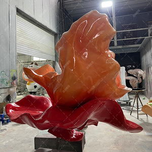 Sculpture florale extérieure sur mesure en fibre de verre, forme abstraite irrégulière, pièce d'art décorative faite à la main, à poser au sol - Product Image 5